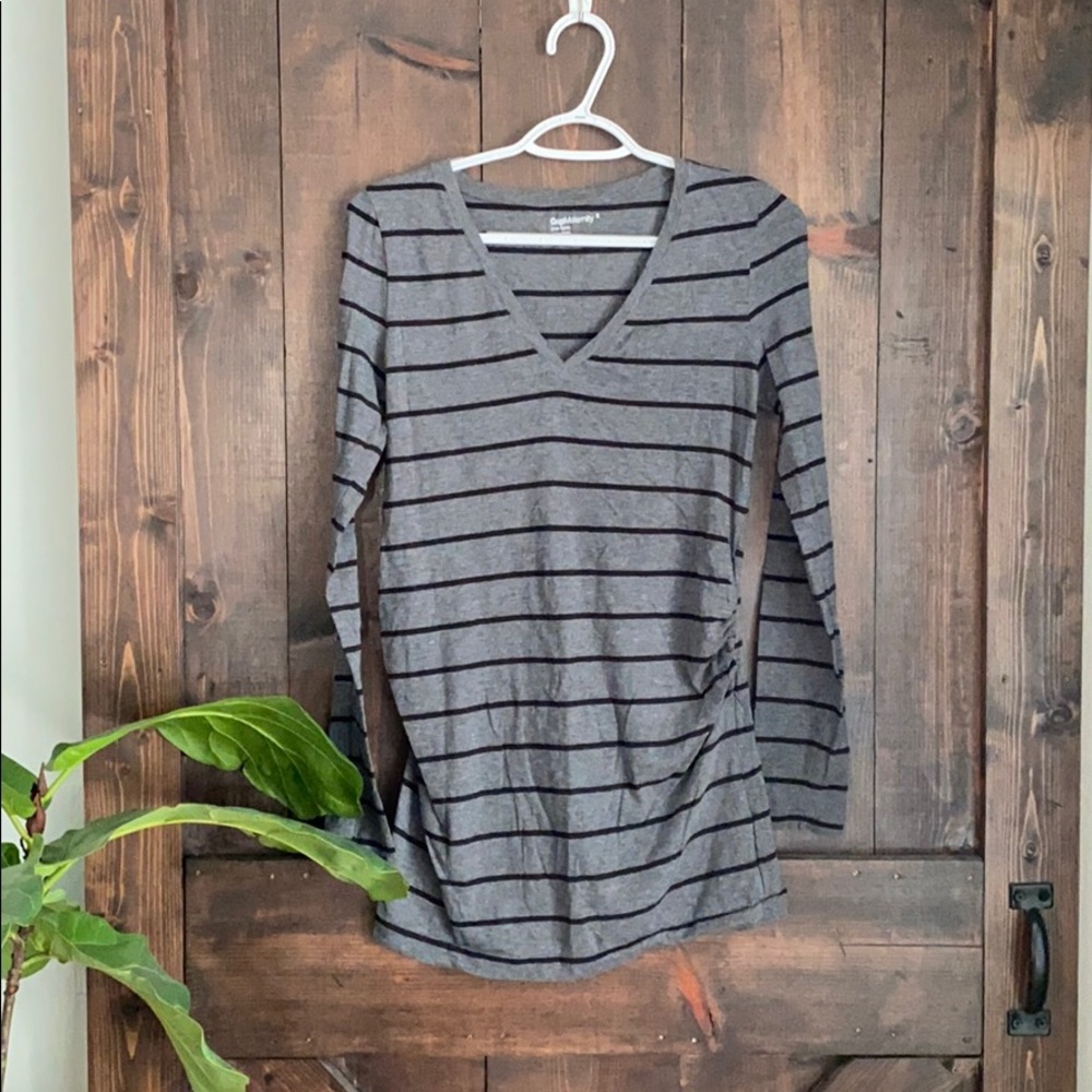 Long Sleeve Gap Maternity Shirt